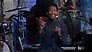 Videosnack: Jon Batiste zingt Game of Thrones samenvatting